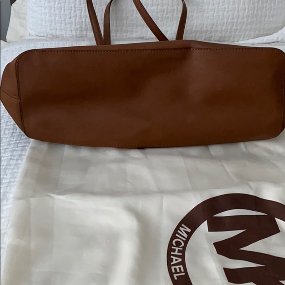 Michael Kors Tote Bag - Picture 5 of 15